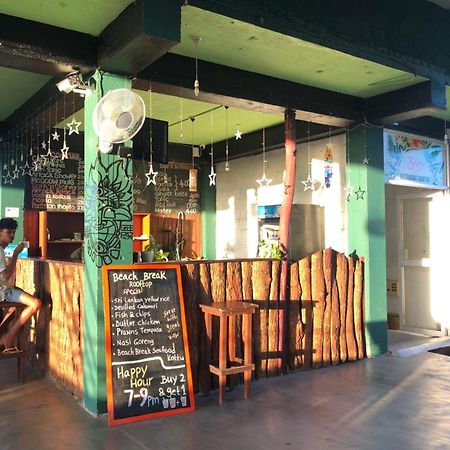 Beach Break Surf Hostel Weligama Extérieur photo
