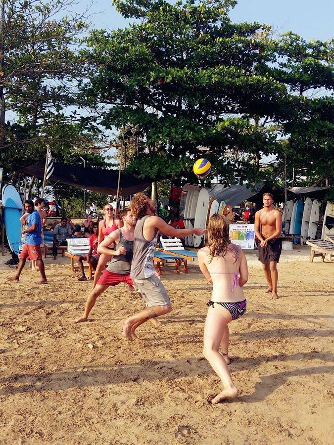 Beach Break Surf Hostel Weligama Extérieur photo